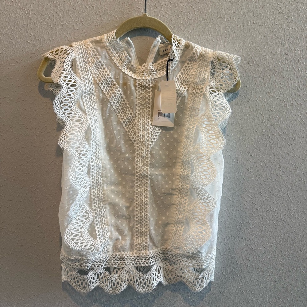 Stellah White Lace Cap Sleeve Blouse